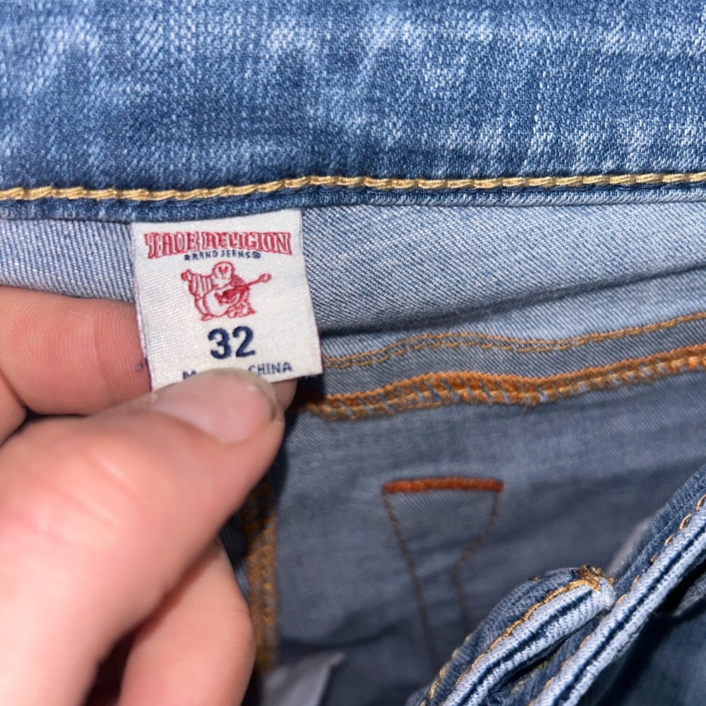 Like new true religion jeans. Size 32 curvy skinny stretch denim. - Picture 6 of 6
